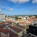 Poerio 7th Floor Jacuzzi Bath Apartment