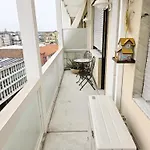Poerio 7th Floor Jacuzzi Bath Apartment