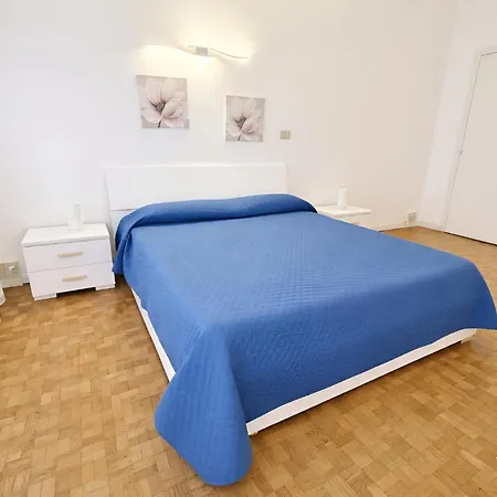 Poerio 7th Floor Jacuzzi Bath Apartment