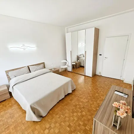 Poerio 7th Floor Jacuzzi Bath Apartment